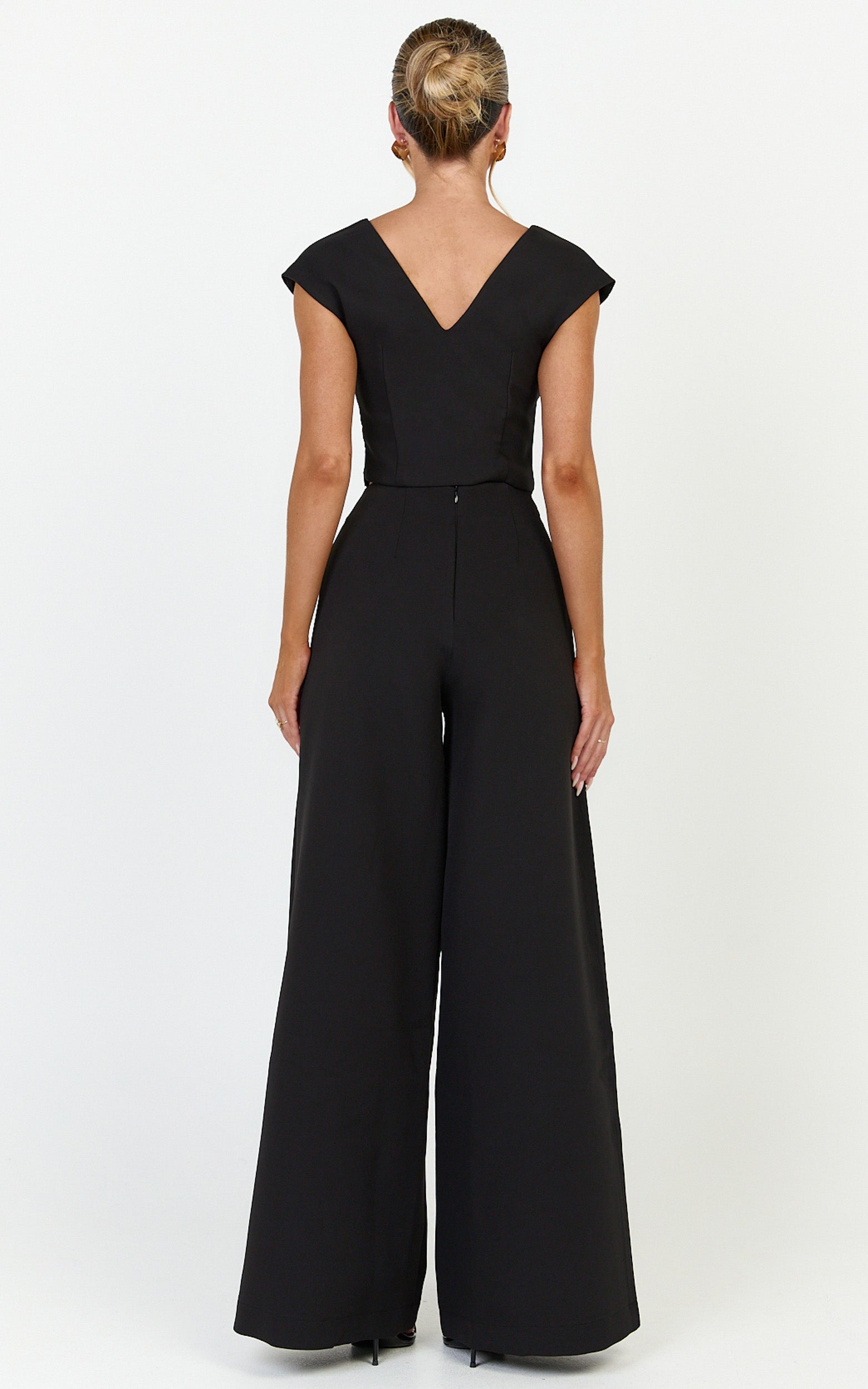 Lilo Top - V Neck Cap Sleeve Top in Black