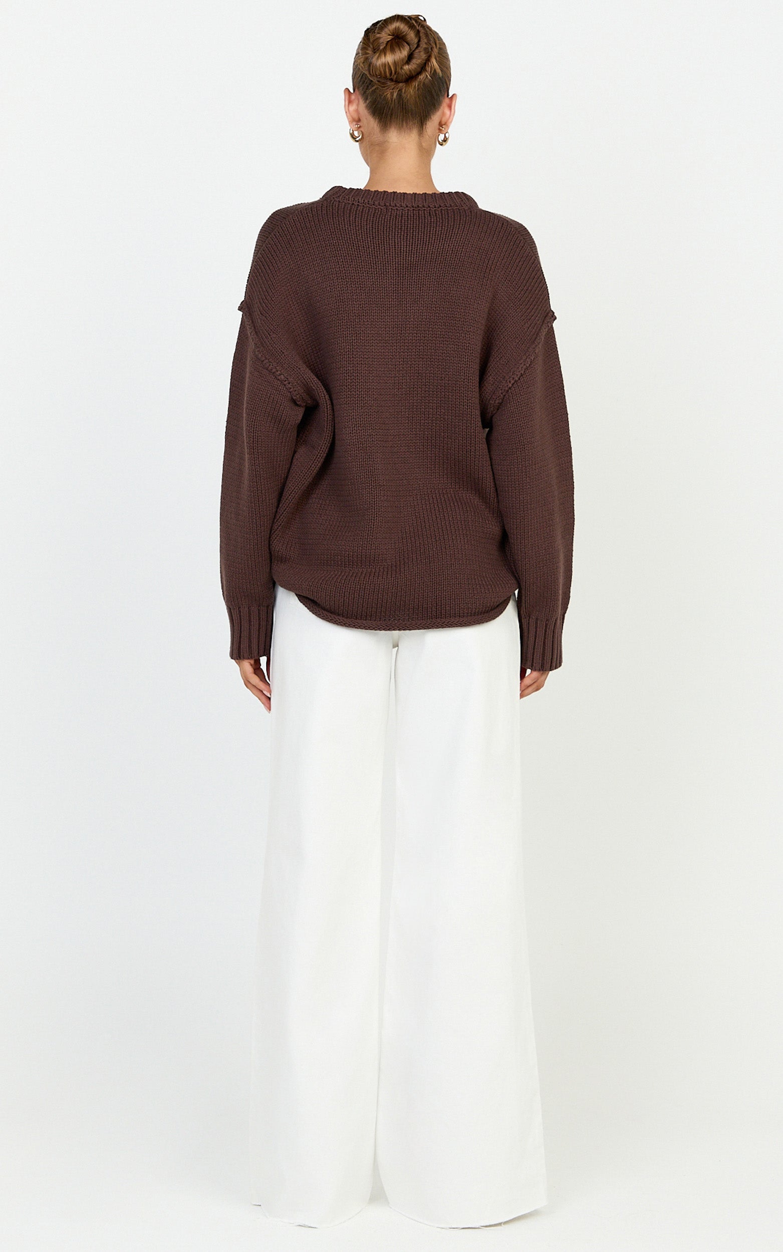 Kira Jumper - Crew Neck Oversized Knit Jumper in Chocolate