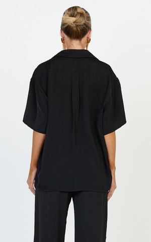 Robyn Shirt - Button Front Short Sleeve Shirt in Black