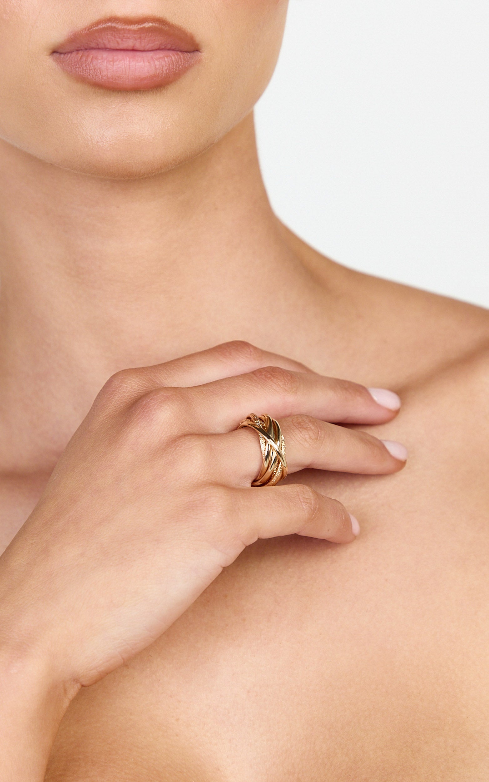 Tricia Ring - Twisted Ring in Gold