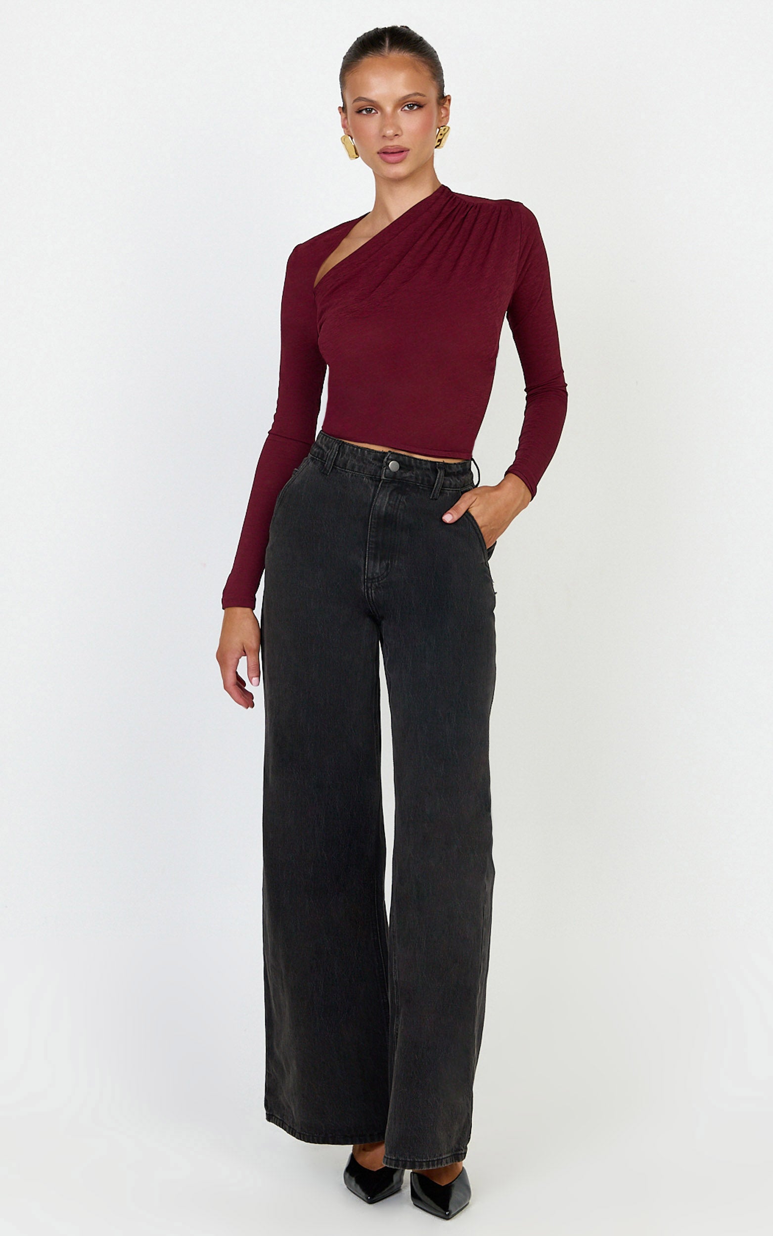 Hillary Top - Asymmetric Ruched Side Jersey Top in Wine