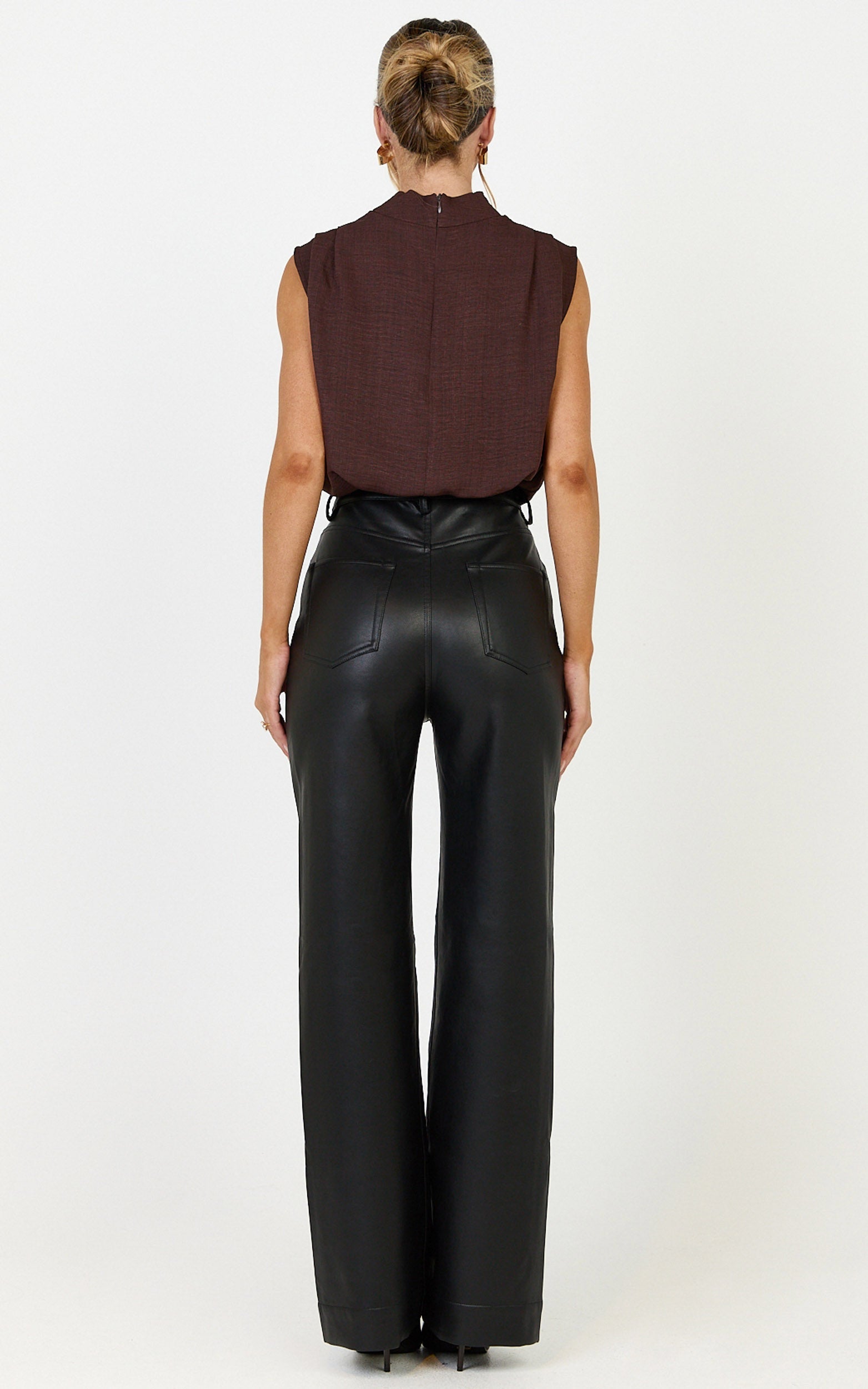 Arianae Top - High Neck Top in Brown