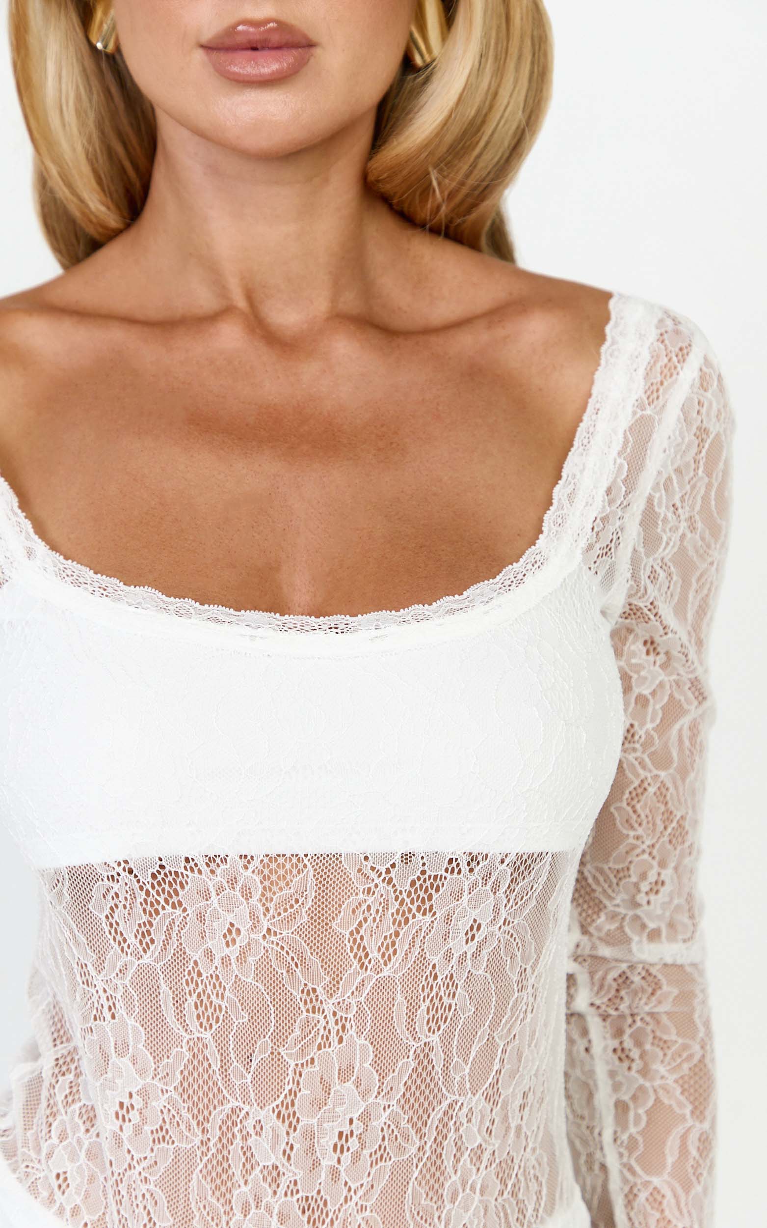 Cynthia Bodysuit - Long Sleeve Lace Bodysuit in Cream